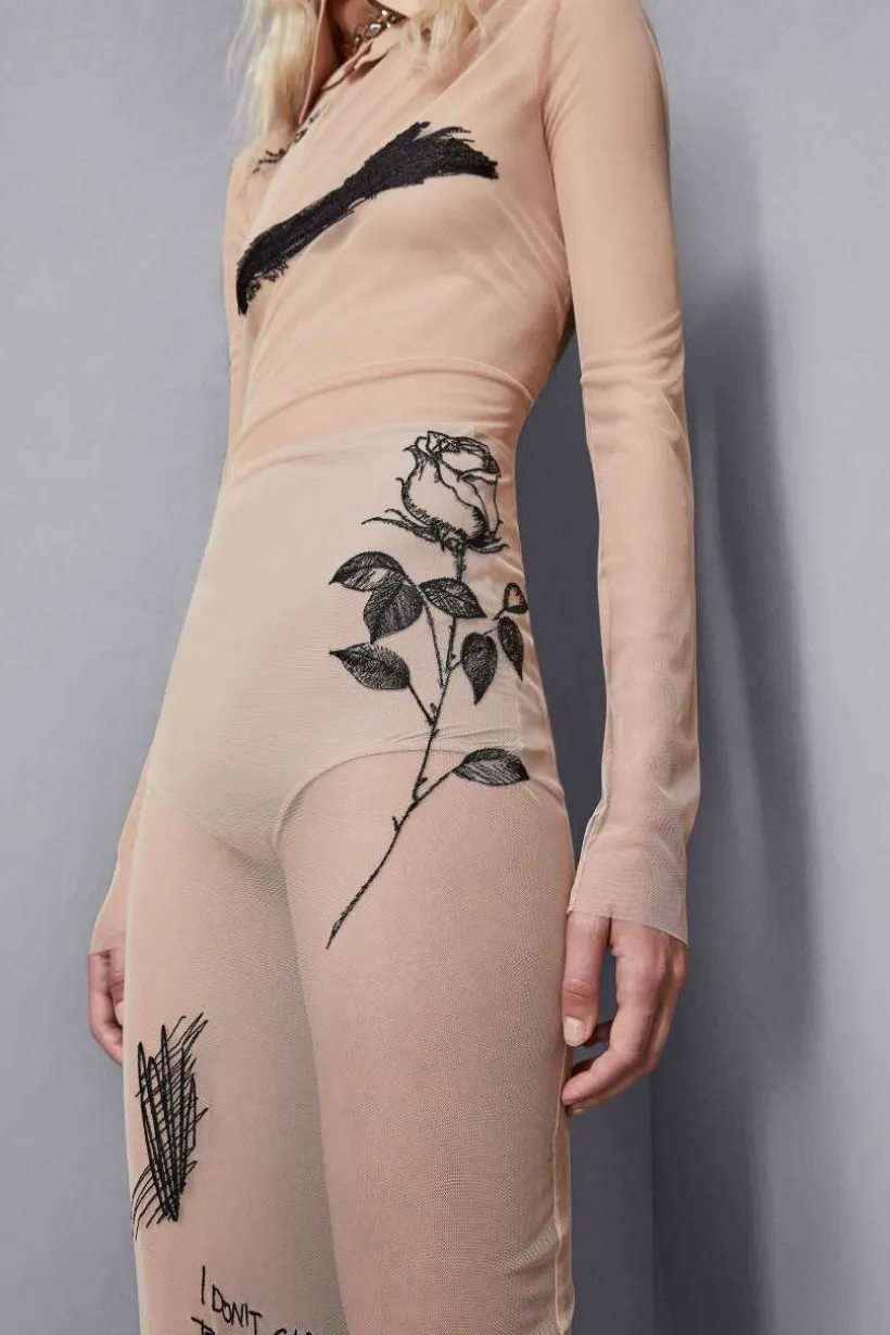 Abito con ricamo in tulle