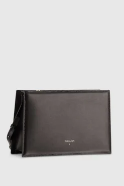 Borsa pocket con zip a tracolla in pelle