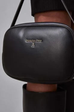 Camera case a tracolla in pelle