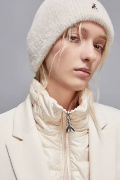 Cappello con risvolto a costine