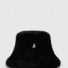 Cappello in tessuto sintetico