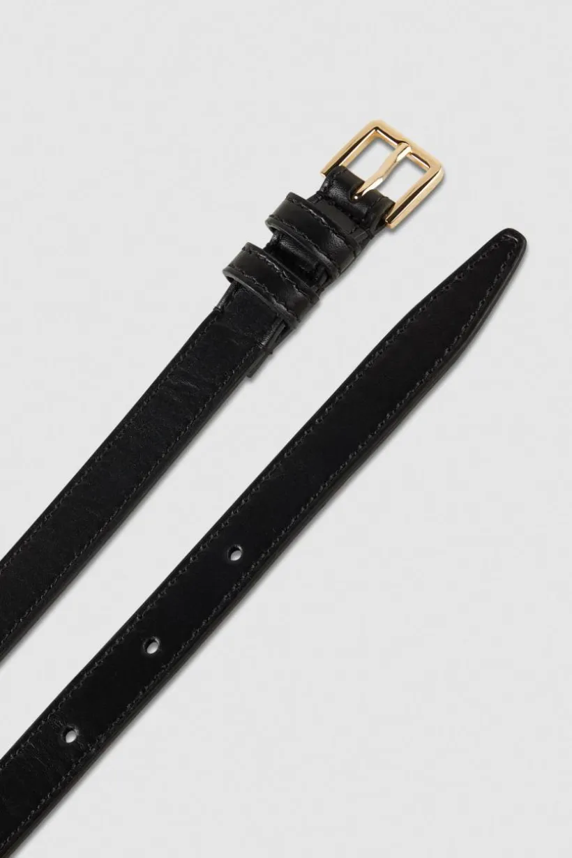 Cintura in pelle con fibbia in metallo