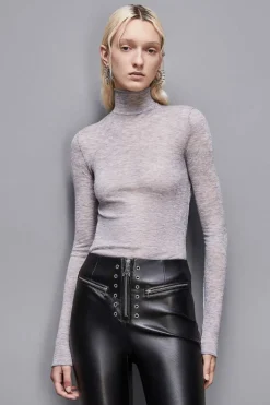 Maglia in lana a collo alto