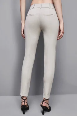 Pantalone slim alla caviglia