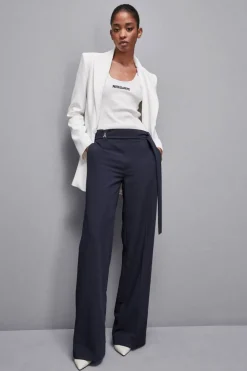 Pantaloni regular fit in gabardina