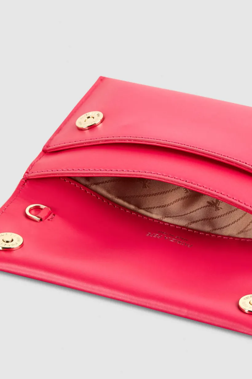 Pochette in pelle con tracolla a catena