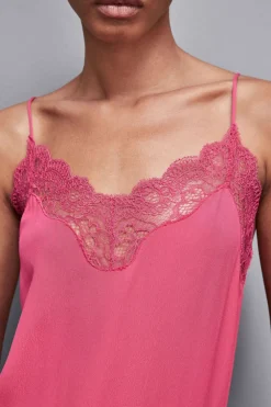 Top con pizzo in crepe Essential