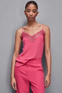 Top con pizzo in crepe Essential