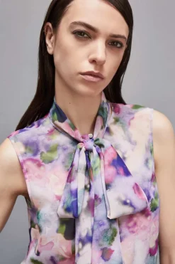 Top regular in georgette fantasia