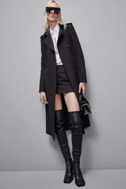 Trench con fibbia in nylon bielastico