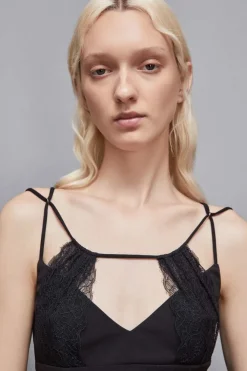 Tubino mini con inserti in pizzo